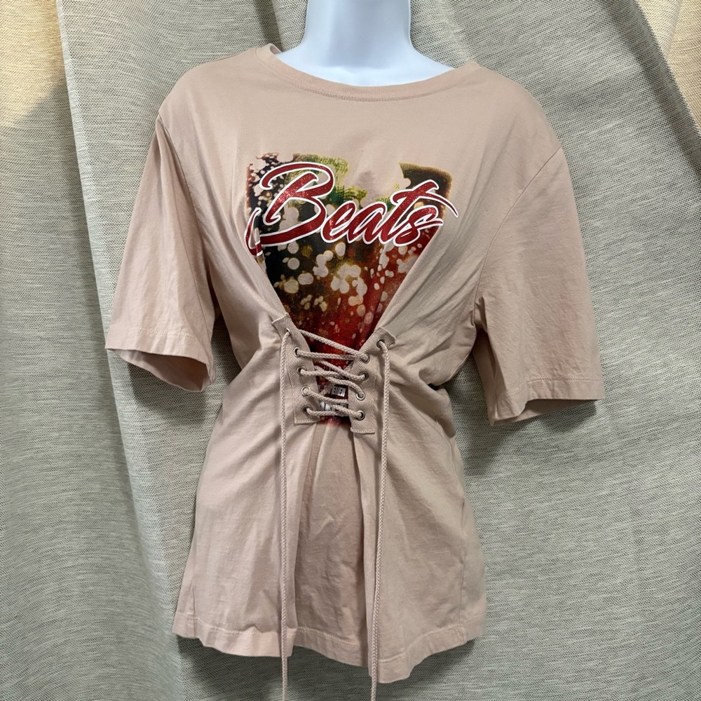 Guess Lace-Up Graphic Tee